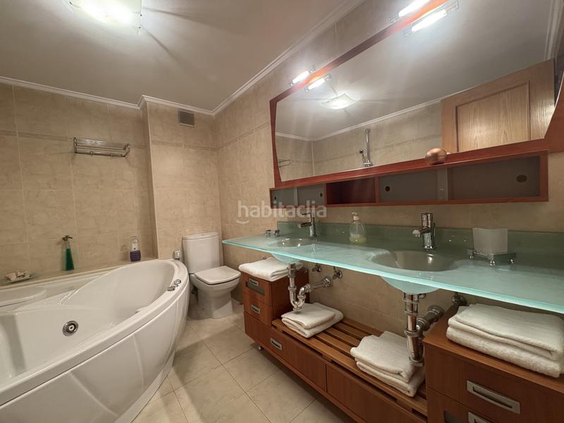 Foto 0bb18e2f-5977-4d13-895a-6dbb06a11a84. Casa adossada amb calefacció aparcament piscina a Villamediana de Iregua