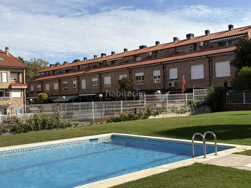 Foto 0fb6d905-0947-4244-82e2-6b1d0ac6f643. Casa adossada amb calefacció aparcament piscina a Villamediana de Iregua