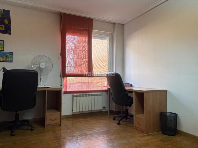 Foto 288a6bca-3a1d-45b1-af98-66524baee1d2. Casa adossada amb calefacció aparcament piscina a Villamediana de Iregua