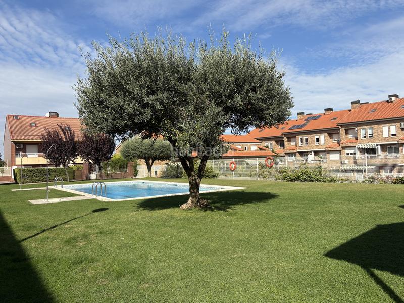 Foto 710b9301-72ce-422b-a5fa-bdf199b5f45b. Casa adossada amb calefacció aparcament piscina a Villamediana de Iregua