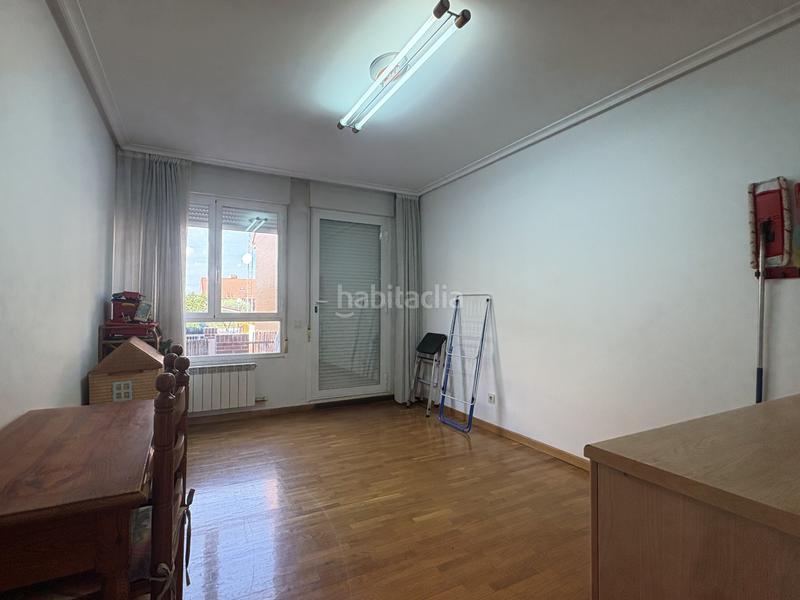 Foto 72ce4053-5d1a-4067-8a70-903f116c0b7c. Casa adossada amb calefacció aparcament piscina a Villamediana de Iregua