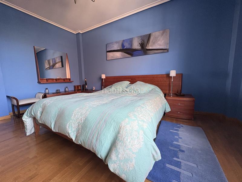 Foto a6e6e59a-d7e8-40a6-958d-f52627f89c60. Casa adossada amb calefacció aparcament piscina a Villamediana de Iregua