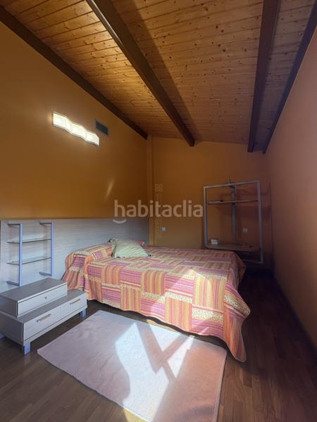 Foto fe7329de-1221-4e05-9324-8f06a2d1dec1. Casa adossada amb calefacció aparcament piscina a Villamediana de Iregua