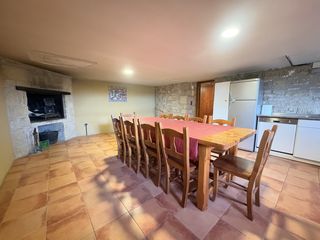 Gebäude  Anguciana - cl bodegas. Bodega en venta en anguciana .