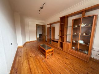 Flat  Logroño - cl la manzanera. Gran piso en la zona del ayuntamiento de logroño.