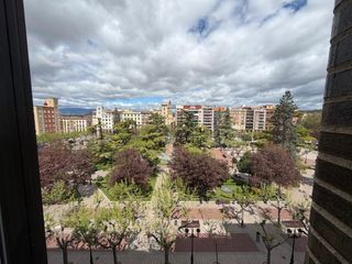 Oficina  Logroño - cl miguel villanueva. Espectacular oficina en el espolon!!!