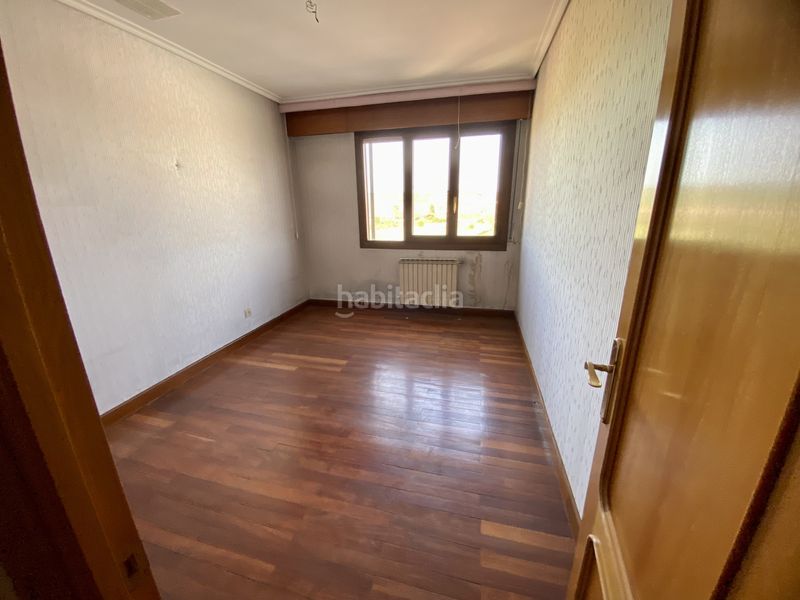 Foto e82e55dd-321d-4125-a104-f285e43ad5b8. Edificio in Santo Domingo de la Calzada
