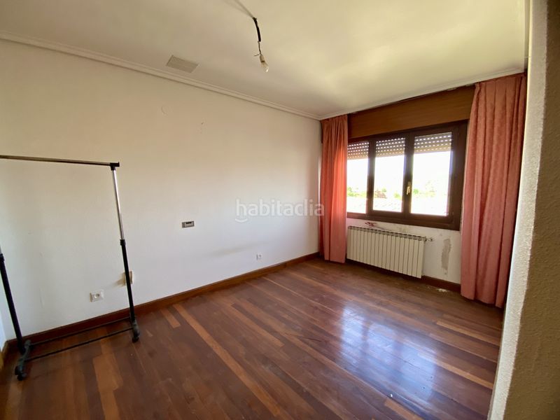 Foto e9e88871-f4de-4e13-8bf6-10b2946dcded. Edificio in Santo Domingo de la Calzada