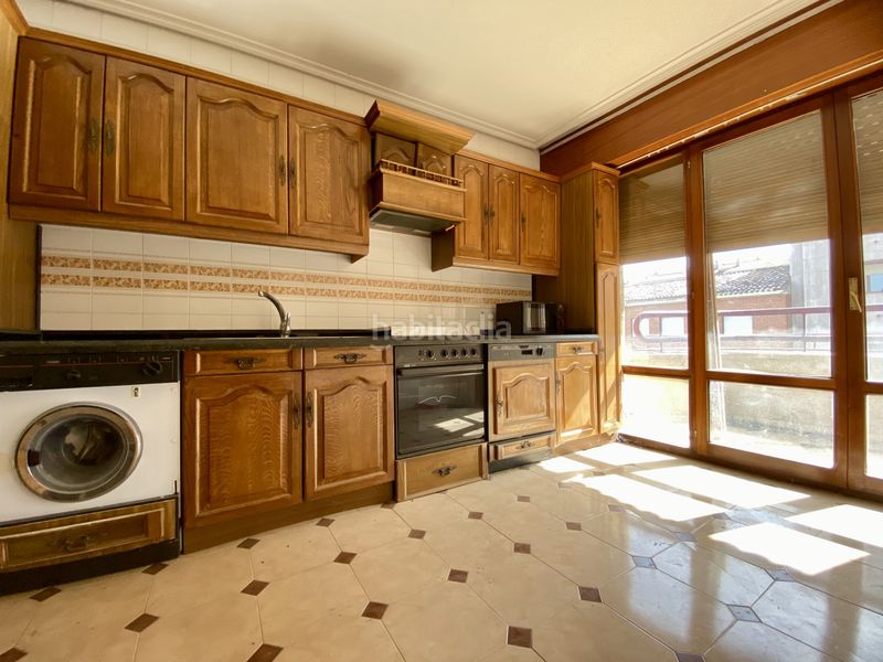 Foto f7f770aa-3d77-404e-aed5-f53d555fff9e. Edificio in Santo Domingo de la Calzada