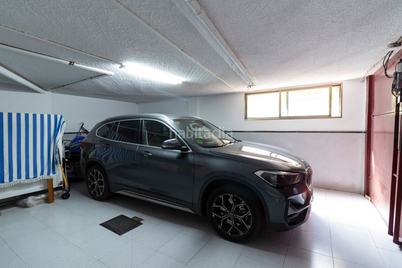 Foto 870b7a22-7ae9-4945-bee0-b36aef01cd4b. Casa amb calefacció aparcament piscina a Avenida Madrid Logroño