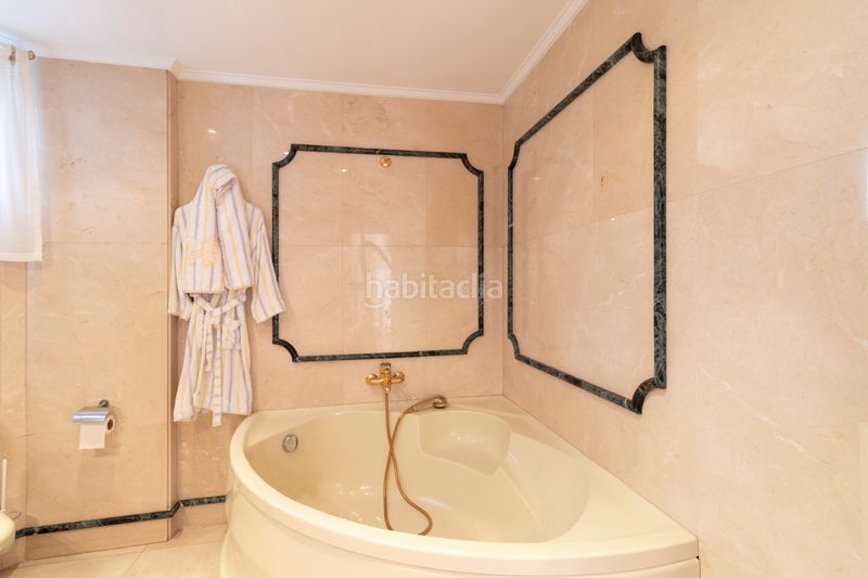 Foto 8cb76664-5a01-4fad-af4c-c3f23a5efa38. Casa amb calefacció aparcament piscina a Avenida Madrid Logroño