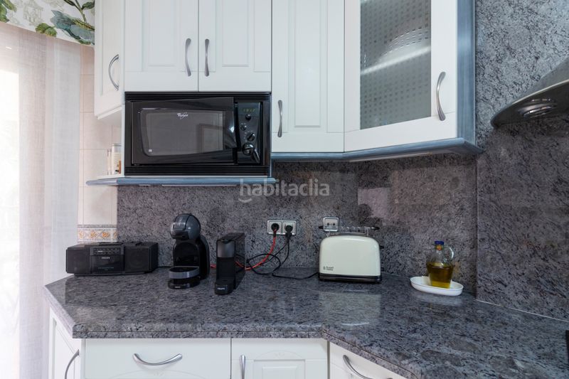 Foto 93994da6-f44a-439a-84b8-a2f1af4f719c. Casa amb calefacció aparcament piscina a Avenida Madrid Logroño