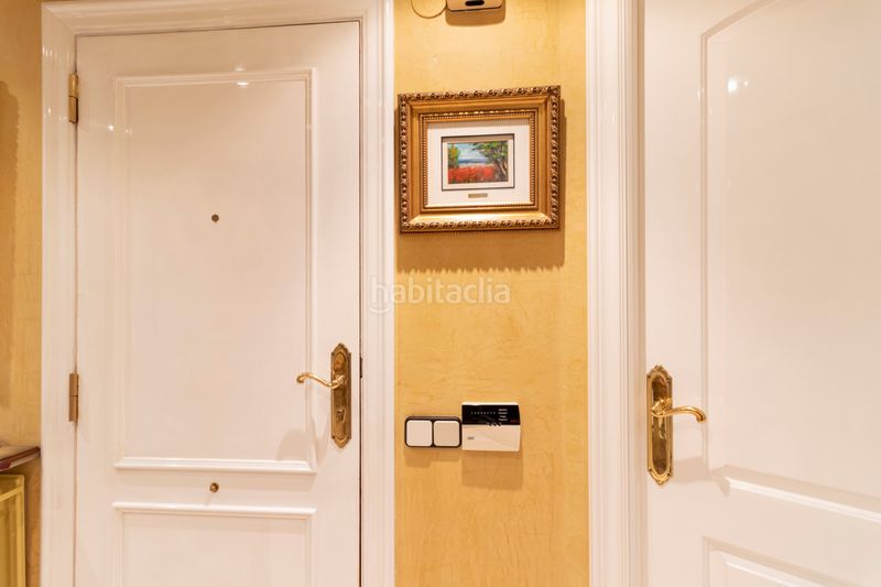 Foto cbee18b0-46e4-4164-b27e-57b99a277799. Casa amb calefacció aparcament piscina a Avenida Madrid Logroño