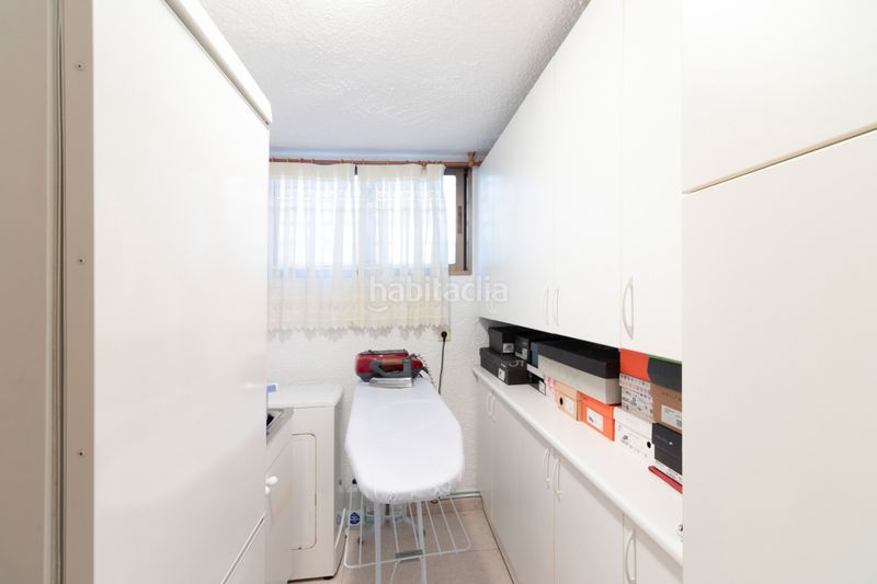 Foto e178afee-ce91-4a5b-9340-e0137fdc3378. Casa amb calefacció aparcament piscina a Avenida Madrid Logroño