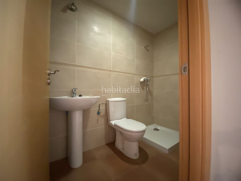 Foto d32b8423-3f7a-47c3-b28a-dc881597f773. Pis amb calefacció aparcament piscina a Lardero