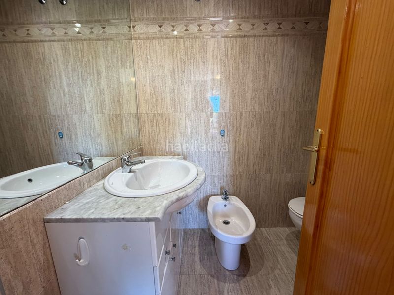 Foto 434637e9-0748-4b44-a36e-ebd9a92ac6e1. Casa amb aparcament piscina a Avenida Madrid Logroño