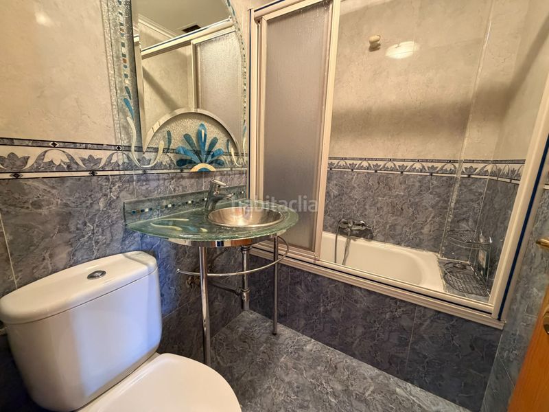 Foto 8b1547e6-27e4-48e6-9a84-270143b9b25e. Casa amb aparcament piscina a Avenida Madrid Logroño