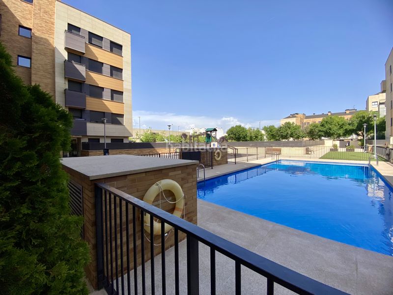 Foto 89e4c92b-af08-42fb-b1bd-e0104e52a92d. Rent flat with heating parking pool in La Cava - Fardachón Logroño