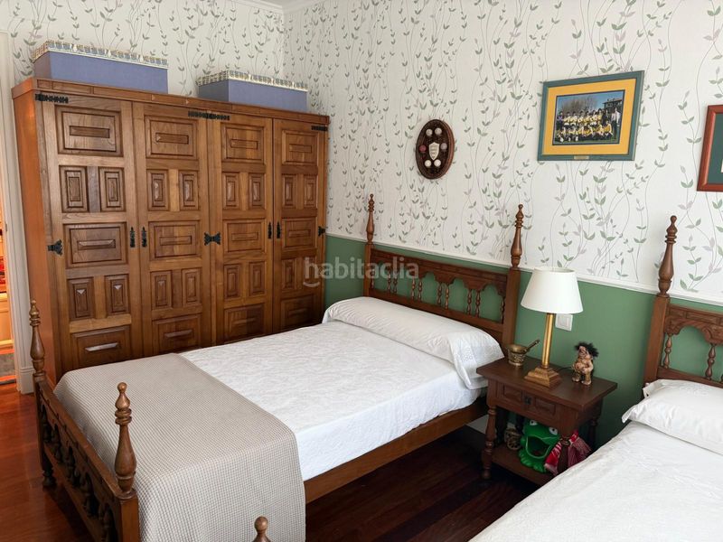 Foto ec65a352-95bf-43af-b157-53a0b463183a. Casa impecable chalé !!! en Anguciana
