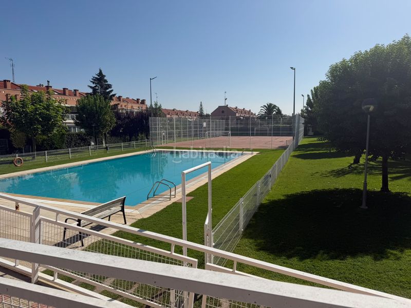 Foto a9e0a3c7-8b8b-42f6-b760-63cd07e05e75. Casa amb calefacció aparcament piscina a Lardero