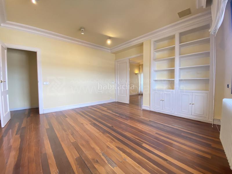 Foto 4362147b-f1c2-4a94-9a0a-aaa7e8814172. Pis amb calefacció a Gran Via Logroño