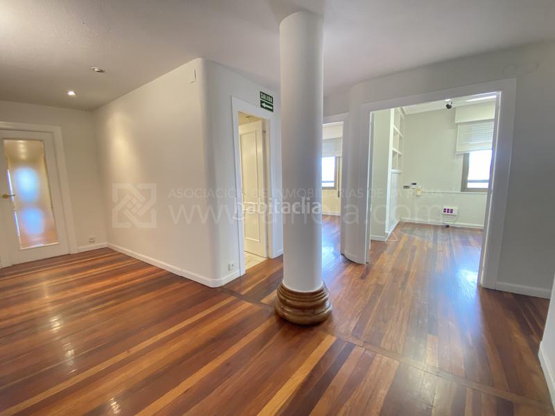 Foto c4e9e27d-ea5a-42b9-b98f-9f0f79f11a55. Pis amb calefacció a Gran Via Logroño