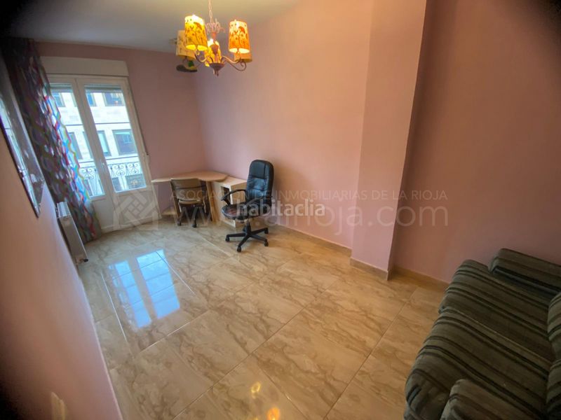 Foto aed00ecf-2bcb-499d-86cd-81448e8fccdb. Flat with heating in Gran Via Logroño