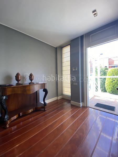 Foto 12a0f1cc-094f-4e6a-9192-8a03a8574a45. Maison jumelée avec chauffage parking piscine dans Avenida Madrid Logroño