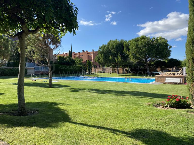 Foto 3ccb2d94-2889-475b-be8d-dd93ffae0c96. Maison jumelée avec chauffage parking piscine dans Avenida Madrid Logroño