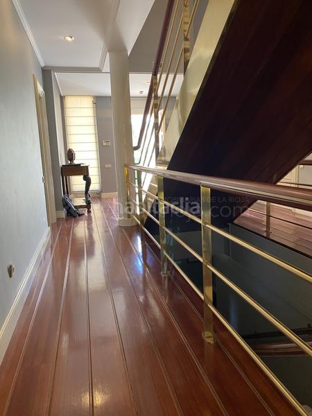 Foto 5552f510-db57-4905-a67e-d8b17af452e6. Maison jumelée avec chauffage parking piscine dans Avenida Madrid Logroño