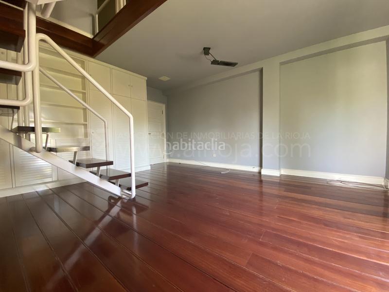 Foto a0dccb07-dbdb-47ef-9f30-eff69f06c071. Maison jumelée avec chauffage parking piscine dans Avenida Madrid Logroño