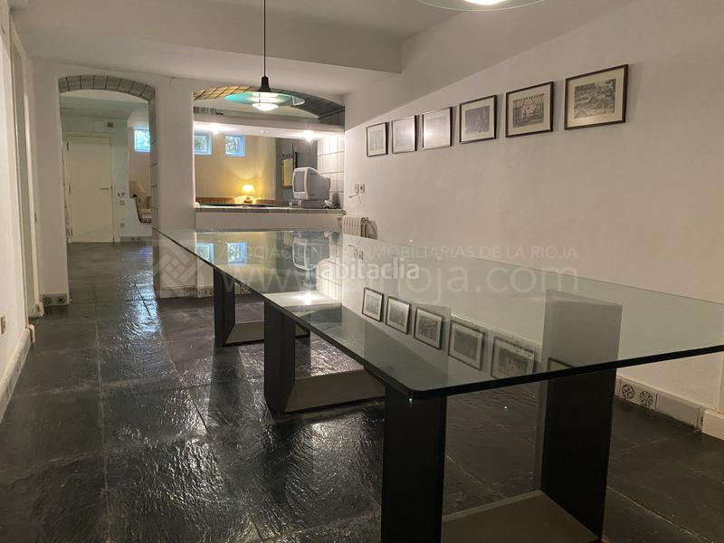 Foto a9b0f2d7-5c1f-41c7-ae08-cc24b5bdfd67. Maison jumelée avec chauffage parking piscine dans Avenida Madrid Logroño