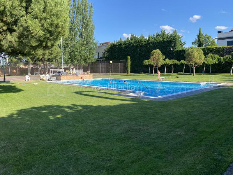 Foto cb3efb15-e75b-43f4-bc48-8d9e9cb92877. Maison jumelée avec chauffage parking piscine dans Avenida Madrid Logroño