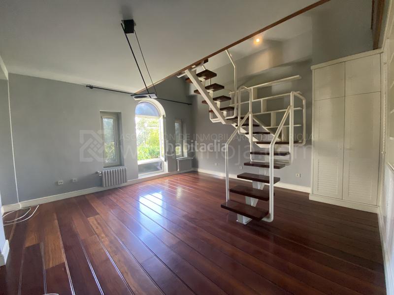 Foto f8b8c1a6-bd37-46d1-bfd7-f5bfbecc5beb. Maison jumelée avec chauffage parking piscine dans Avenida Madrid Logroño