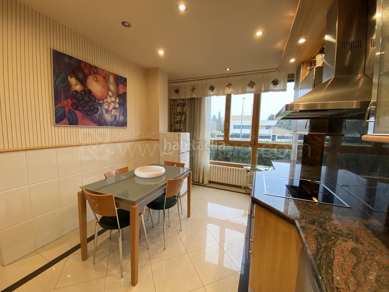 Foto 57832d9f-1a84-4a96-808e-4523fc203f7c. Casa chalet independiente en avd. madrid en Avenida Madrid Logroño