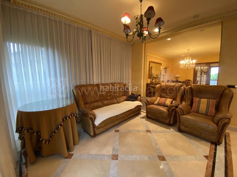 Foto bfe5cbdf-4f10-4452-afb6-7065ec673815. Casa chalet independiente en avd. madrid en Avenida Madrid Logroño