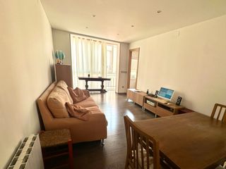 Flat in Poblenou. Pis reformat al cor de poblenou de pineda de mar