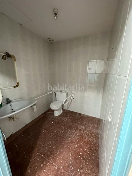 Foto 7e7db964-a6d5-44be-83e9-1dbd104e3ea0. Location local commercial dans carrer de jovara 30 dans Calella