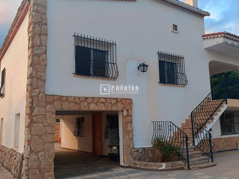 Foto ae72d2ad-1089-4591-abaa-ef6a018aadef. Chalet  2 plantas en marchuquera en Urbanizaciones Gandia