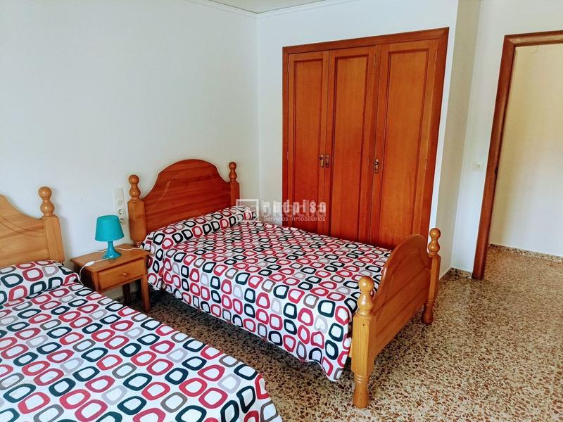Foto cba94b20-9864-4133-8018-ee270bc9b18e. Chalet  2 plantas en marchuquera en Urbanizaciones Gandia