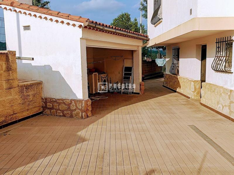 Foto e181b5af-ca89-432f-a52b-2a17f937f449. Chalet  2 plantas en marchuquera en Urbanizaciones Gandia