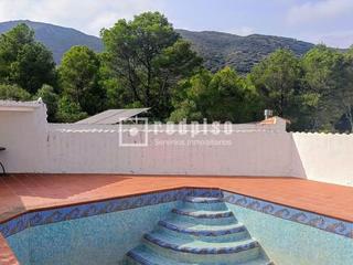 Casa  La llacuna. Casa unifamiliar  con terreno en villalonga.