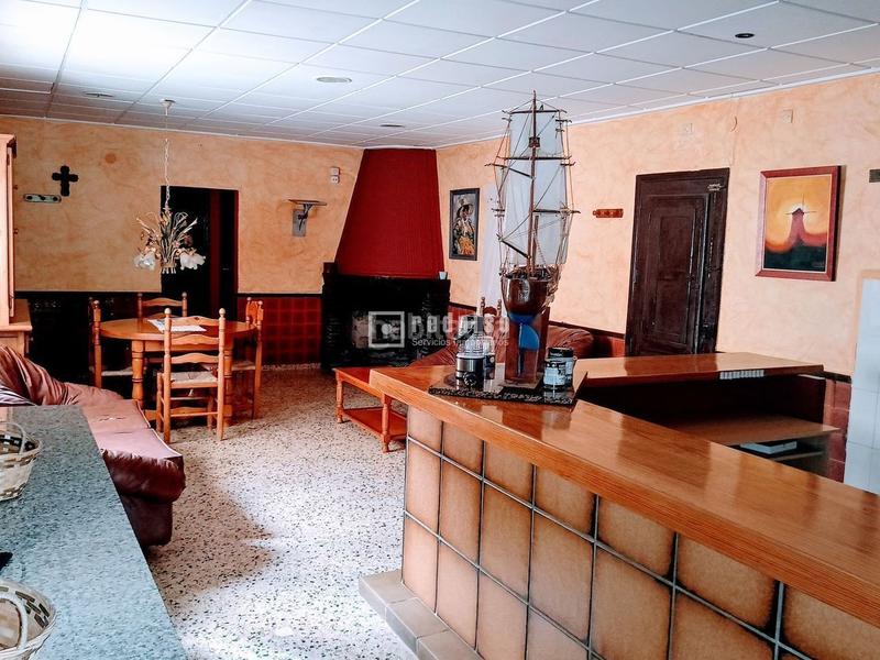 Foto ee8d9297-af64-43a4-8e59-d615f9406e56. Casa  unifamiliar con terreno . en Villalonga