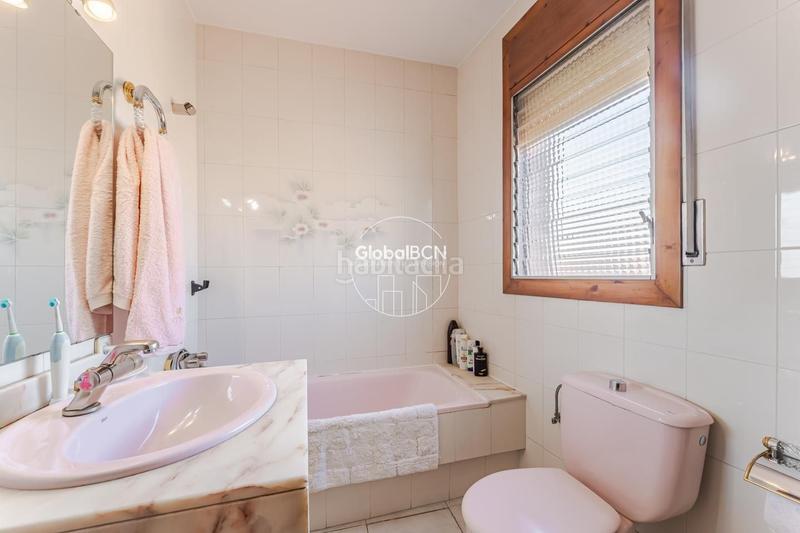 Foto 1aa8644f-4e13-4dd0-b2d6-1842b8938f01. Casa espacioso hogar con terraza y máximo confort en Martorell
