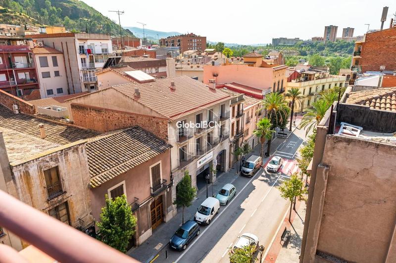Foto 2f98c5d8-0ba0-4104-959e-60ce831dcfc0. Casa espacioso hogar con terraza y máximo confort en Martorell