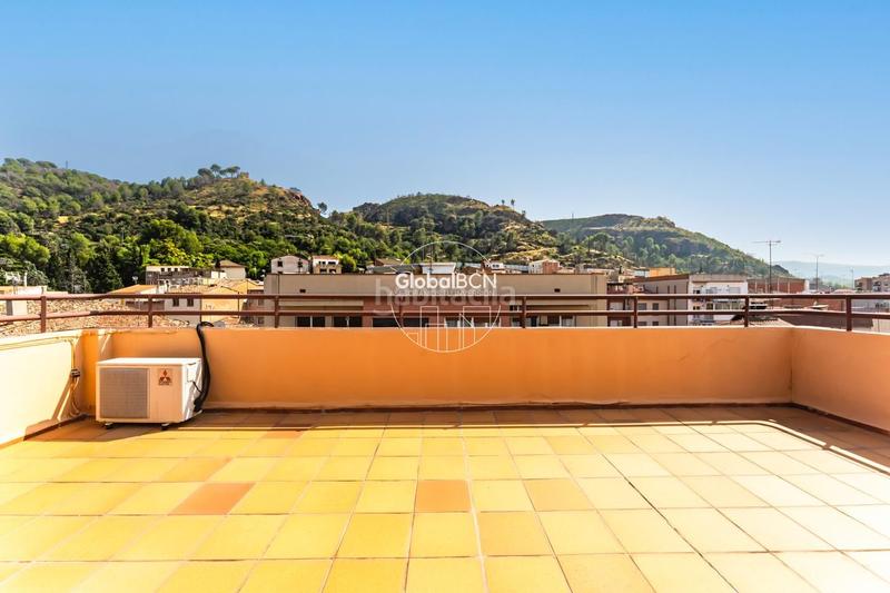 Foto 8af75cf7-9eb0-48a3-b411-735f3c8e0172. Casa espacioso hogar con terraza y máximo confort en Martorell