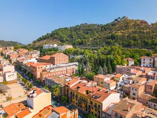 Casa  Carrer del mur. Espacioso hogar con terraza y máximo confort