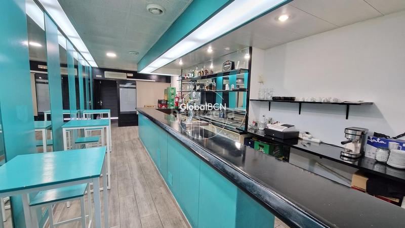 Foto 217050b9-9f5a-4e04-9cb7-8d583d742fa9. Local comercial esplendido local en venta en Guinardó Barcelona