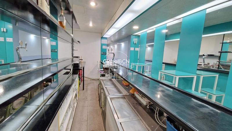 Foto 4b9744c0-63bb-497e-8bad-c8980c39f64b. Local comercial esplendido local en venta en Guinardó Barcelona