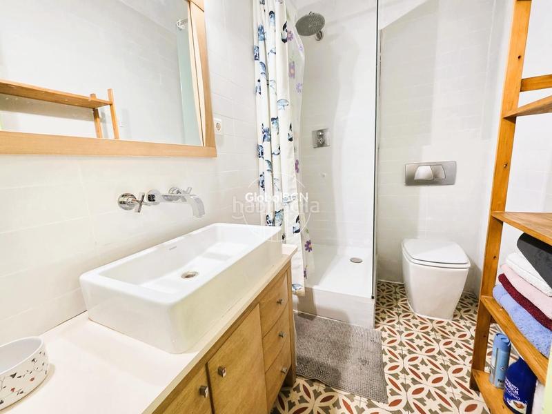 Foto 1ce0c4e4-f672-476e-b0d2-6c4fe7e9427e. Piso bonito piso en venta muy cerca de plaça universitat!! en Barcelona